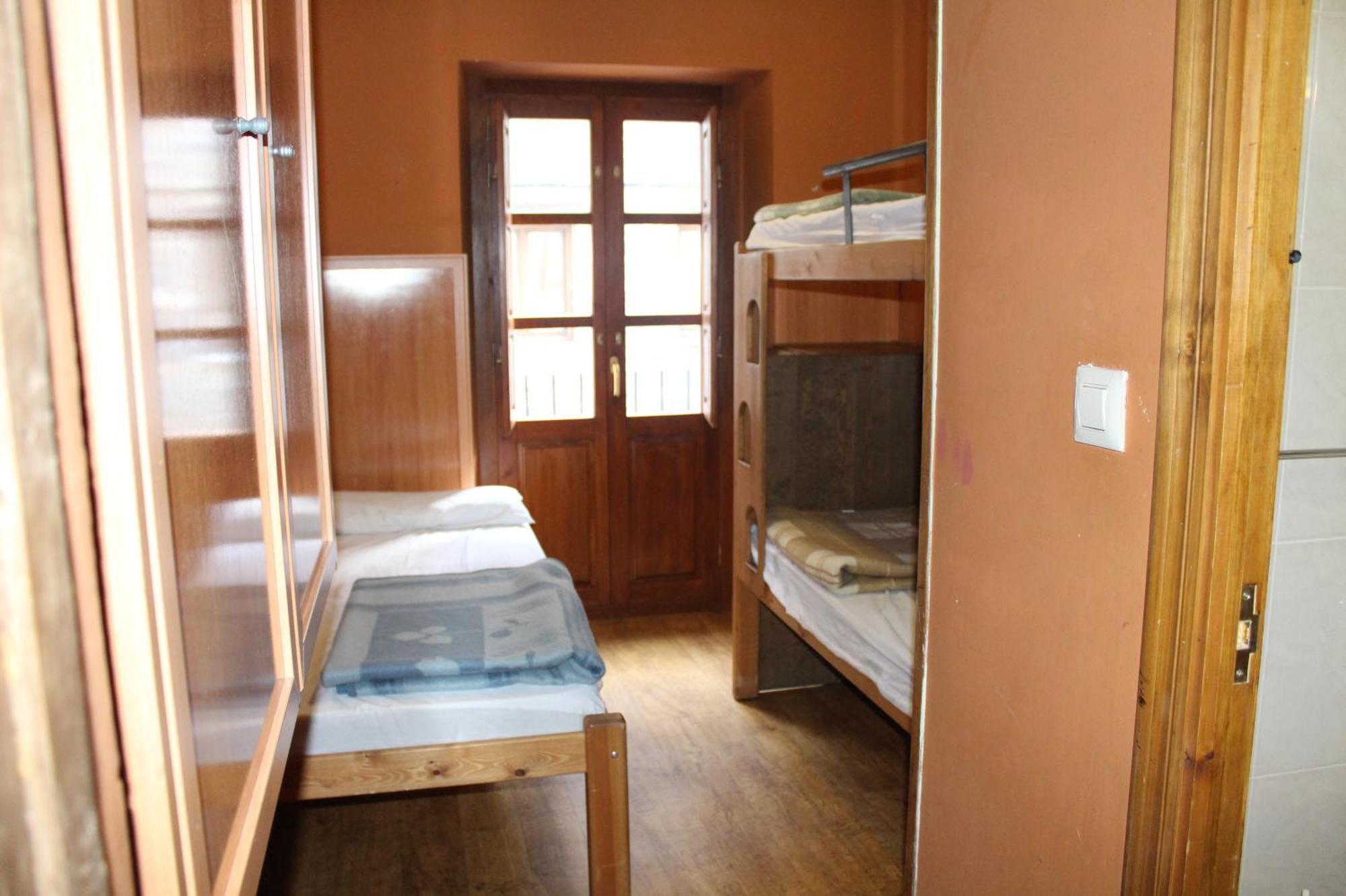 Albergue-Refugio Sargantana كانفرانك الغرفة الصورة