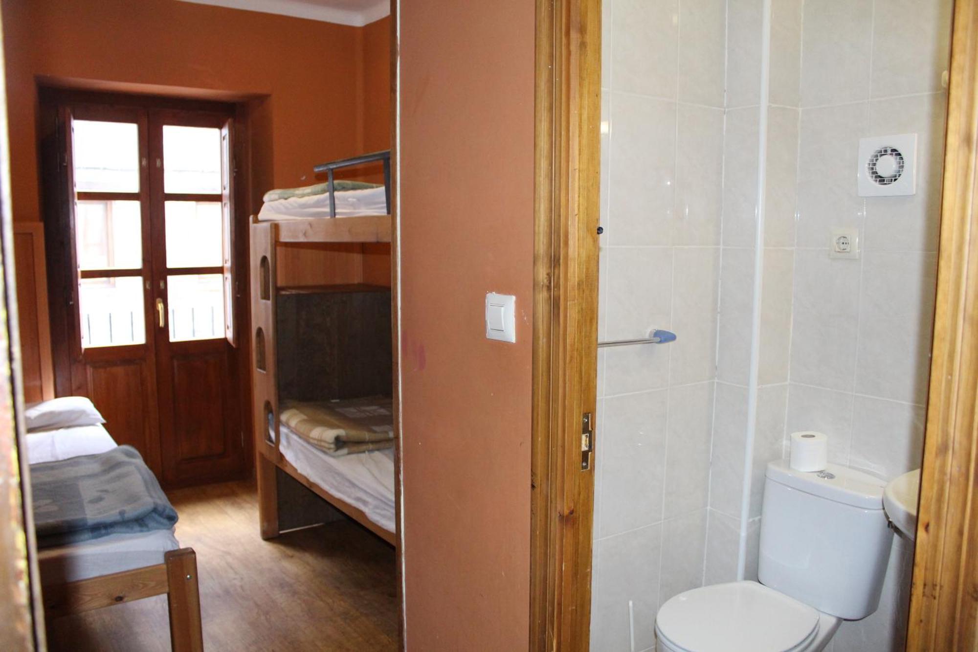 Albergue-Refugio Sargantana كانفرانك الغرفة الصورة