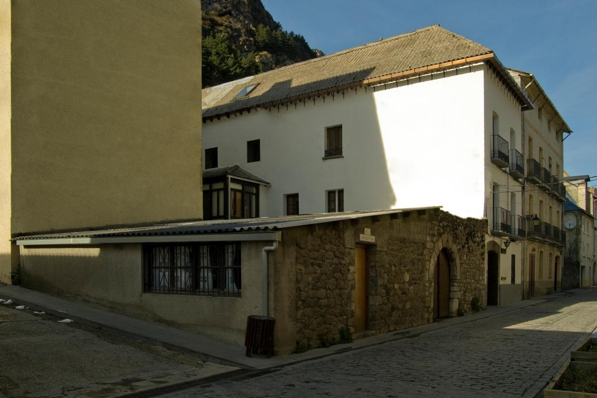Albergue-Refugio Sargantana كانفرانك المظهر الخارجي الصورة