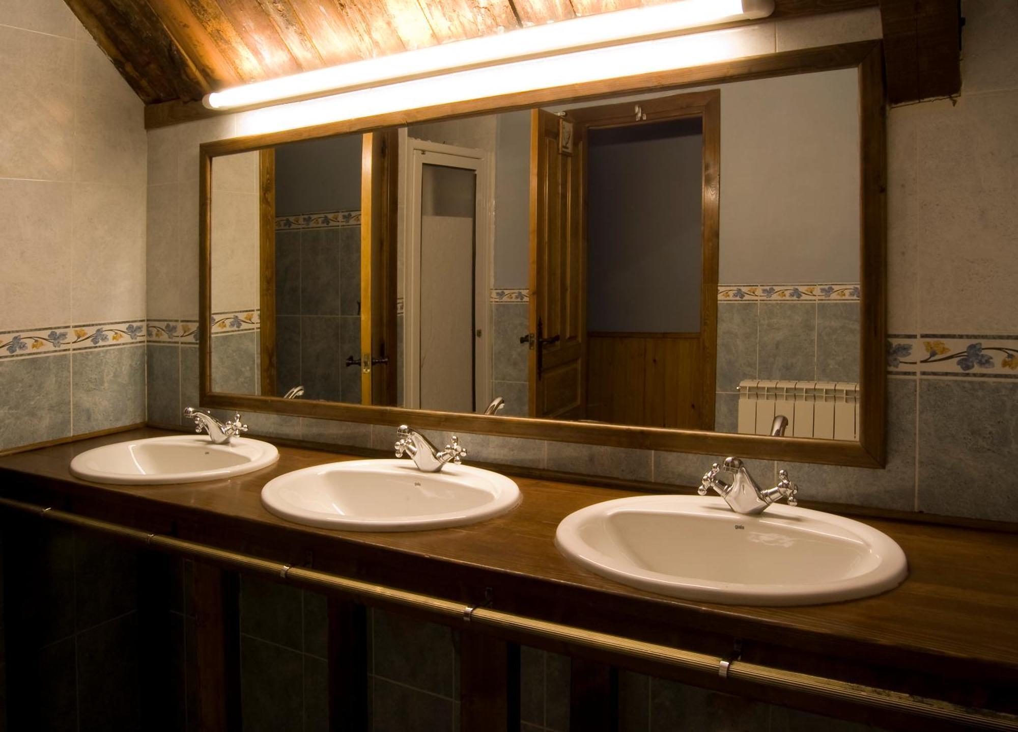 Albergue-Refugio Sargantana كانفرانك الغرفة الصورة