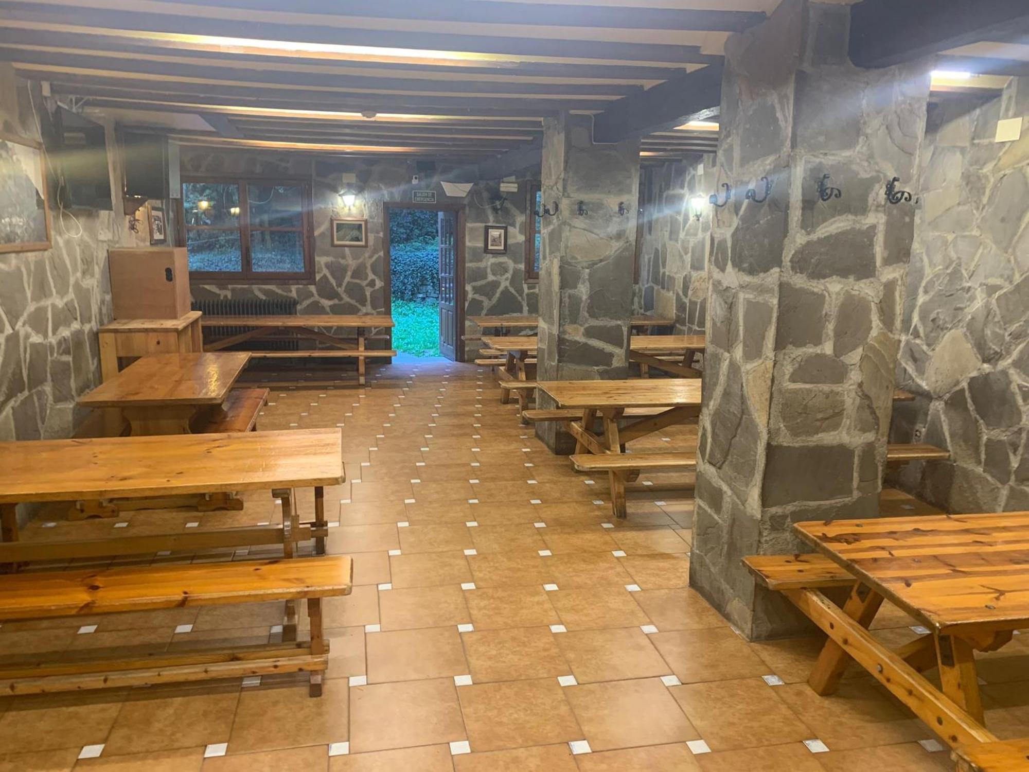 Albergue-Refugio Sargantana كانفرانك المظهر الخارجي الصورة
