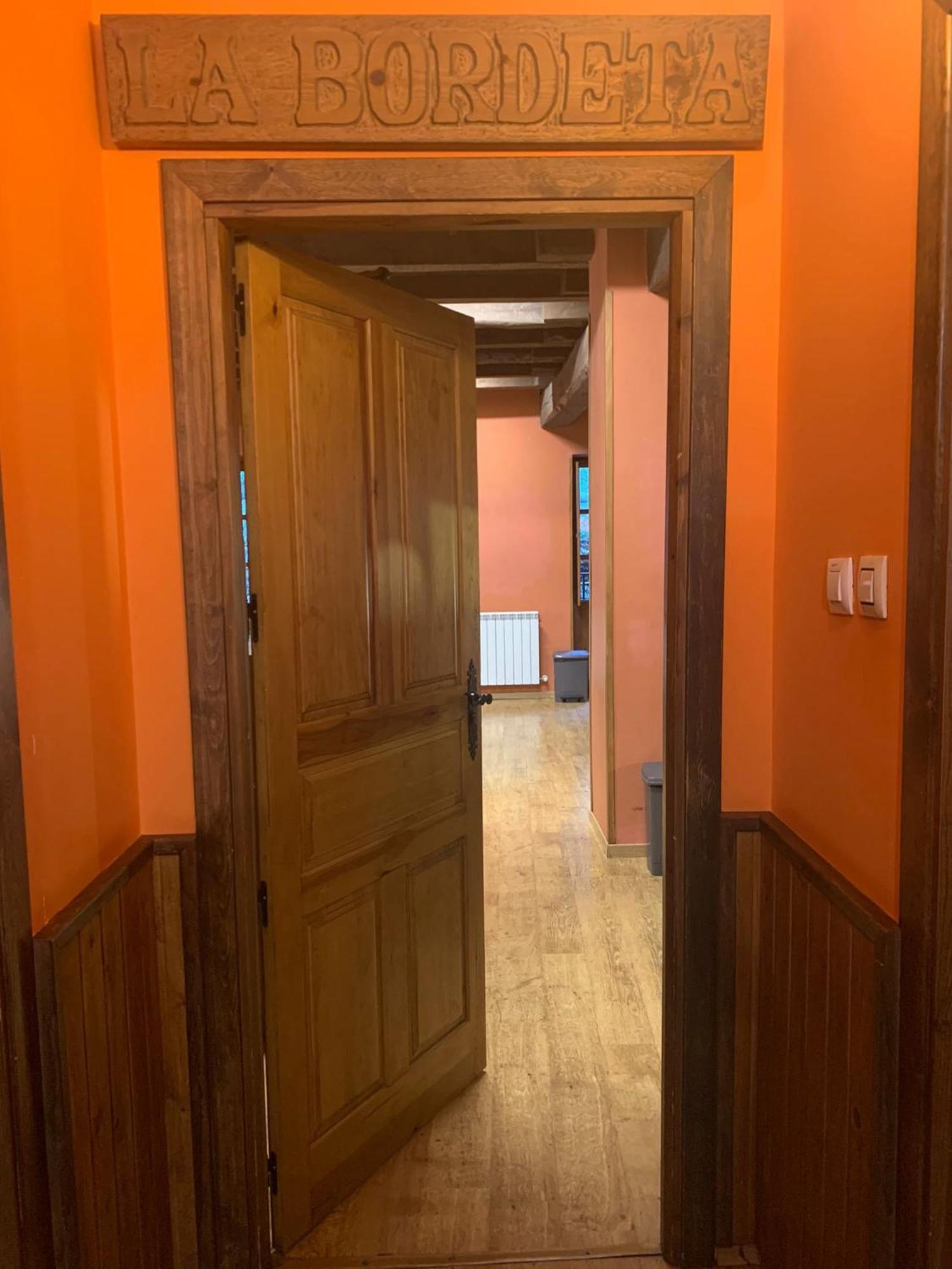 Albergue-Refugio Sargantana كانفرانك المظهر الخارجي الصورة